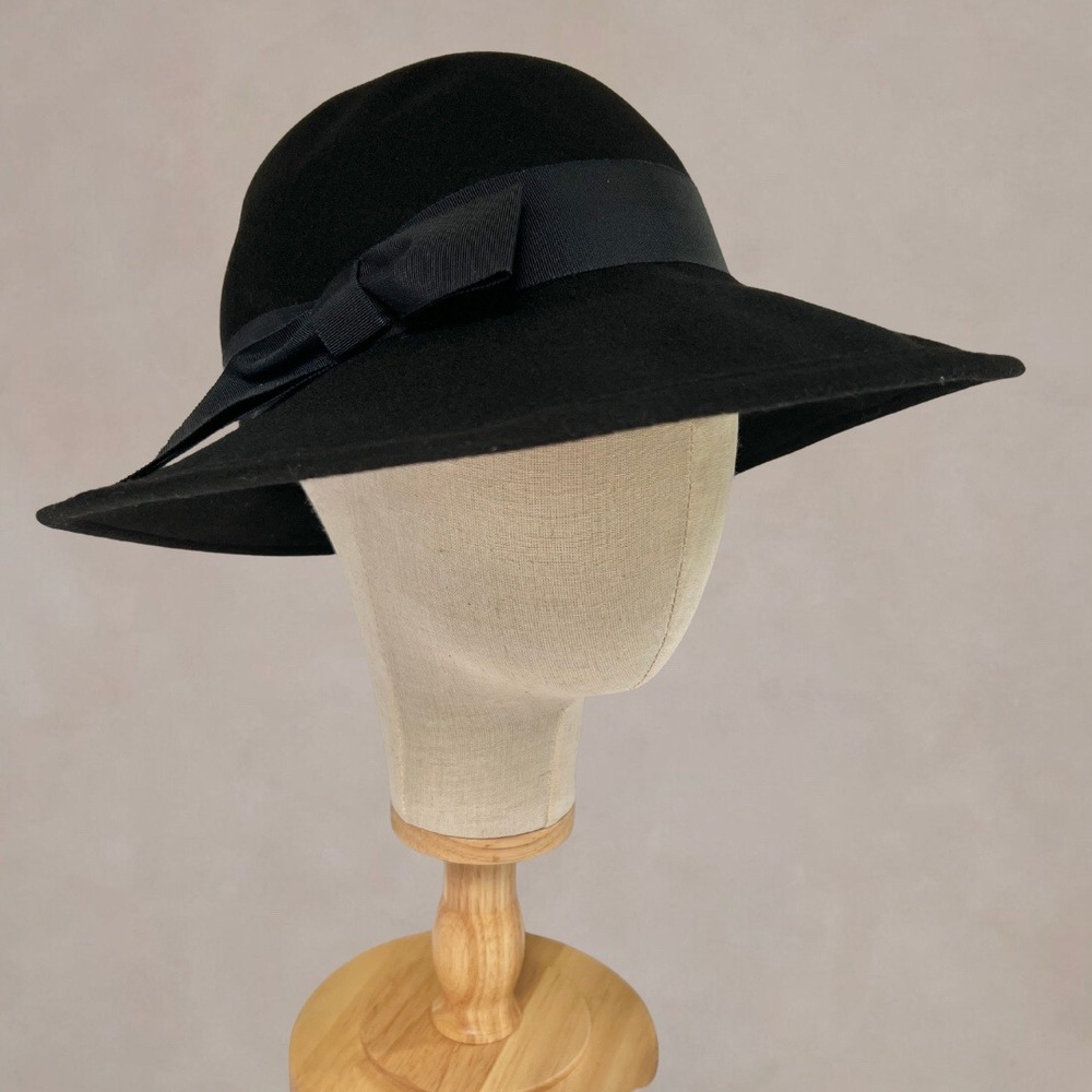 Vintage 1970s Black 100% Wool Felt Wide Brim Hat Grosgrain Bow Made in USA